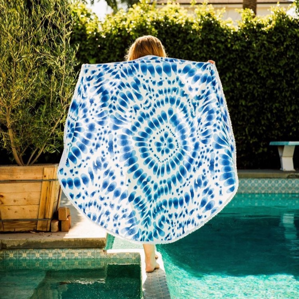 Enchante round towel